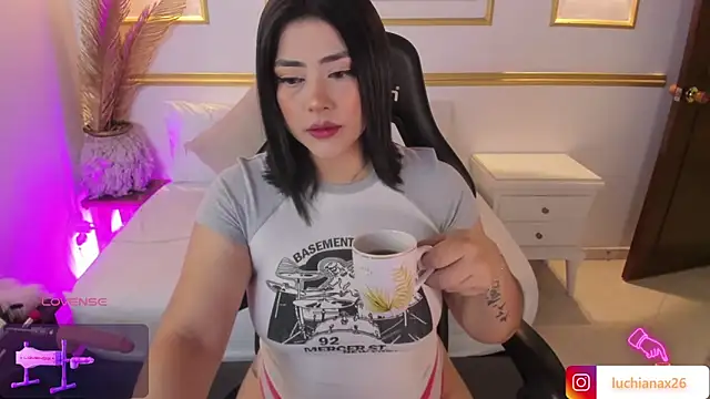 lucy26  online show from 03/01/25, 12:28