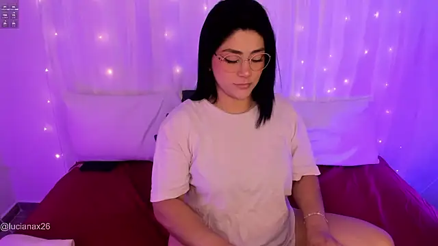 lucy26  online show from 10/19/25, 02:23