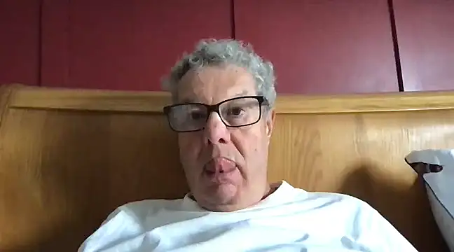 Snapshot of Oldpistolpete chatting on 03/07/25, 09:29 Oldpistolpete online show from 03/07/25, 09:29