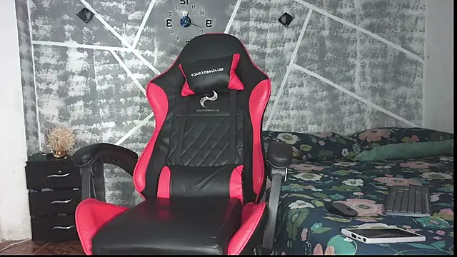 leonidas 18k online show from 10/25/25, 04:46