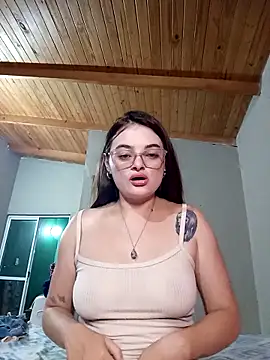 Snapshot of Emmacut chatting on 03/30/26, 11:17 Emmacut online show from 03/30/26, 11:17
