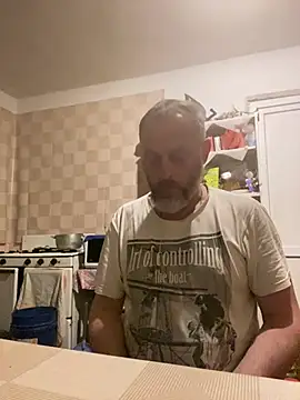 Snapshot of GHsveter chatting on 05/08/26, 06:02 GHsveter online show from 05/08/26, 06:02