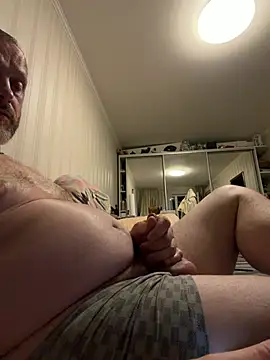 Snapshot of GHsveter chatting on 06/15/26, 08:22 GHsveter online show from 06/15/26, 08:22
