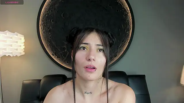 miss sharlotte18 online show from 02/11/25, 06:11