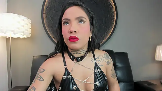 miss vaiolette online show from 02/21/25, 11:01