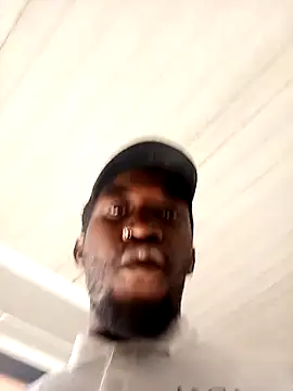 Snapshot of chef-dudi012 chatting on 10/24/25, 06:32 chef-dudi012 online show from 10/24/25, 06:32