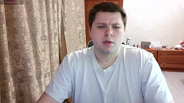 Snapshot of Volshebnik130_ chatting on 03/21/26, 10:02 Volshebnik130 online show from 03/21/26, 10:02