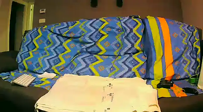 Snapshot of txan9876 chatting on 12/19/24, 06:12 txan9876 online show from 12/19/24, 06:12