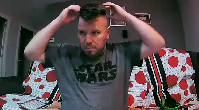 Snapshot of txan9876 chatting on 01/13/25, 01:45 txan9876 online show from 01/13/25, 01:45