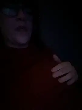 callmelouve online show from 02/05/25, 10:22