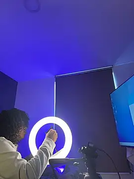 Snapshot of Lucas_eevans chatting on 02/18/26, 03:19 Lucas eevans online show from 02/18/26, 03:19