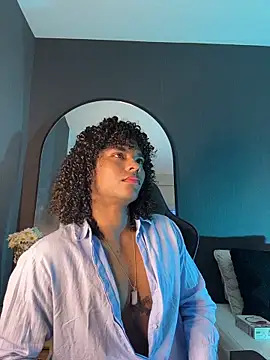 Snapshot of Lucas_eevans chatting on 03/05/26, 01:18 Lucas eevans online show from 03/05/26, 01:18