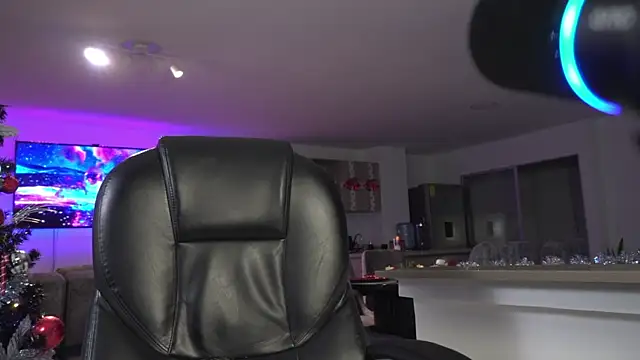 Frank Farrell online show from 12/18/25, 03:56