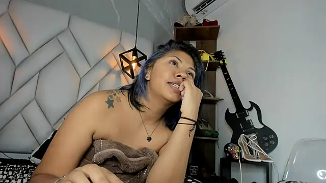 MirandaHaguen online show from 02/05/25, 04:06