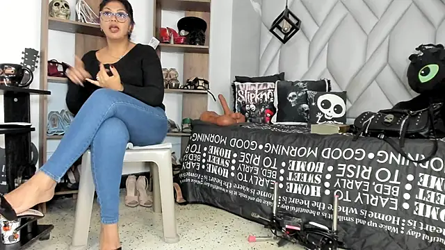MirandaHaguen online show from 06/25/26, 08:57