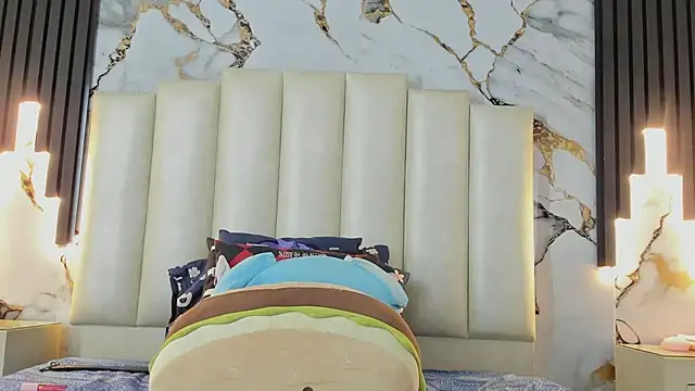 mollieblue69 online show from 03/13/25, 07:17