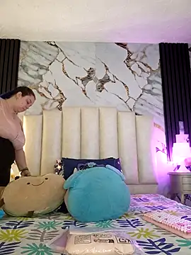 mollieblue69 online show from 12/04/25, 12:58