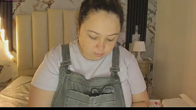 mollieblue69 online show from 04/27/26, 12:47