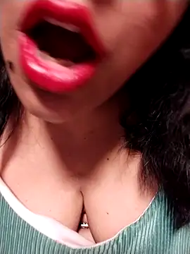 Snapshot of tharu_sweet chatting on 02/11/26, 03:06 tharu sweet online show from 02/11/26, 03:06