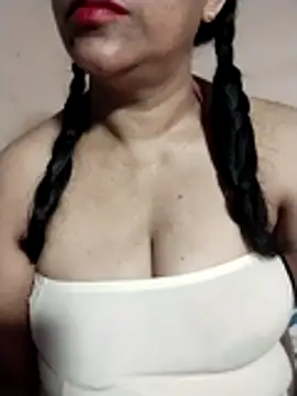 Snapshot of tharu_sweet chatting on 03/28/26, 03:00 tharu sweet online show from 03/28/26, 03:00