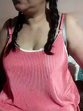 Snapshot of tharu_sweet chatting on 04/13/26, 04:51 tharu sweet online show from 04/13/26, 04:51