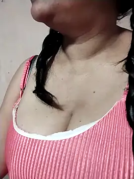 Snapshot of tharu_sweet chatting on 04/18/26, 02:10 tharu sweet online show from 04/18/26, 02:10