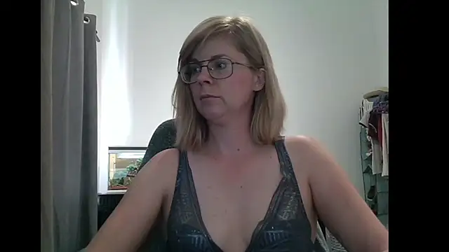 Snapshot of SavannaGirly chatting on 03/01/25, 11:06 SavannaGirly online show from 03/01/25, 11:06