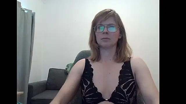 Snapshot of SavannaGirly chatting on 10/13/25, 09:20 SavannaGirly online show from 10/13/25, 09:20