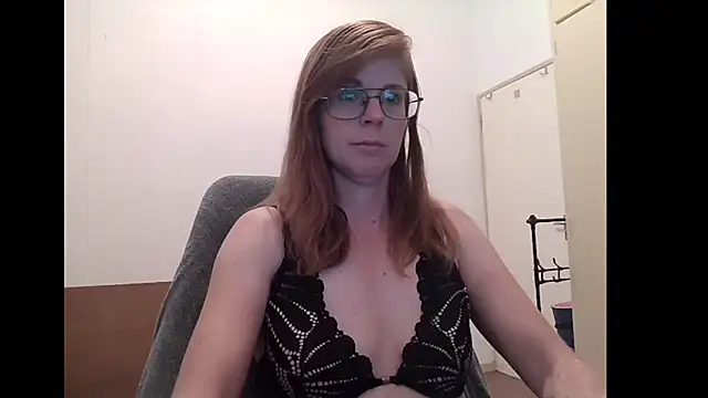 SavannaGirly online show from 05/20/26, 06:52