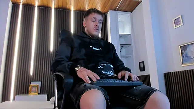 keane lee online show from 12/05/25, 11:52