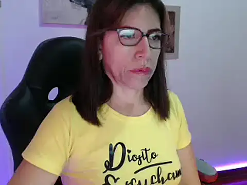 Chayla Ruiz online show from 01/27/25, 09:00