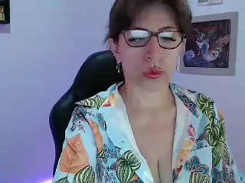 Chayla Ruiz online show from 02/13/25, 12:00