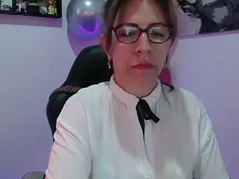 Chayla Ruiz online show from 03/04/25, 06:39