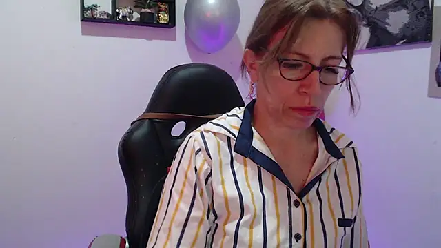 Chayla Ruiz online show from 03/19/25, 12:48