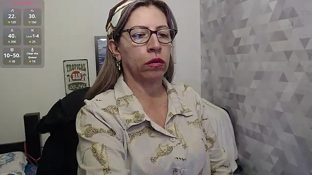 Chayla Ruiz online show from 09/15/25, 09:26