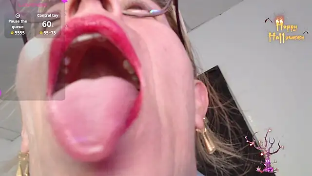 Chayla Ruiz online show from 11/08/25, 09:57