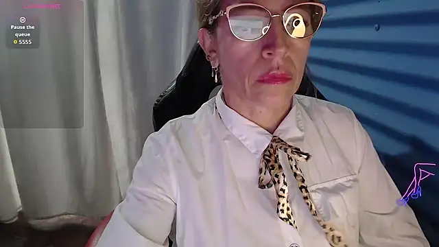 Chayla Ruiz online show from 04/29/26, 08:04