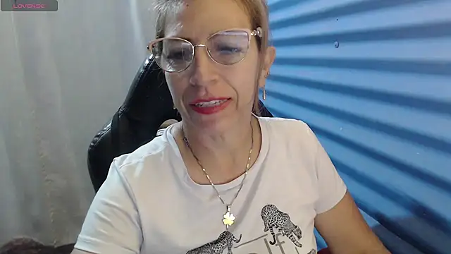 Chayla Ruiz online show from 05/02/26, 09:42