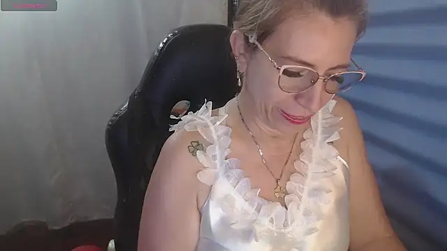 Chayla Ruiz online show from 05/03/26, 12:55