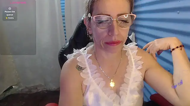 Snapshot of Chayla_Ruiz chatting on 06/10/26, 11:31 Chayla Ruiz online show from 06/10/26, 11:31