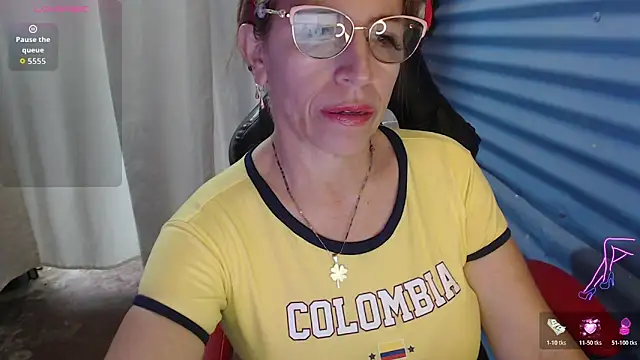 Snapshot of Chayla_Ruiz chatting on 06/17/26, 09:27 Chayla Ruiz online show from 06/17/26, 09:27