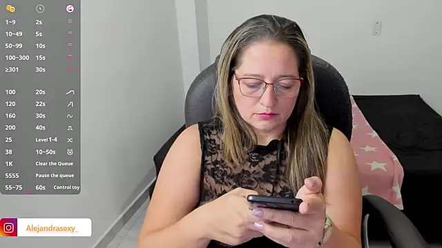 alejandra milf  online show from 03/31/26, 07:36