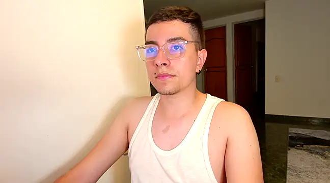 Jhoan saenz online show from 03/20/25, 03:23