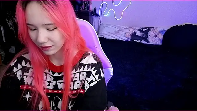 Snapshot of Maya_Viola chatting on 12/23/25, 06:11 Maya Viola online show from 12/23/25, 06:11