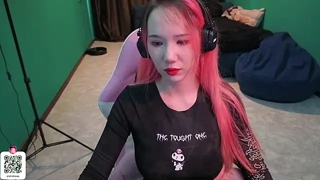 Snapshot of Maya_Viola chatting on 03/10/26, 05:34 Maya Viola online show from 03/10/26, 05:34