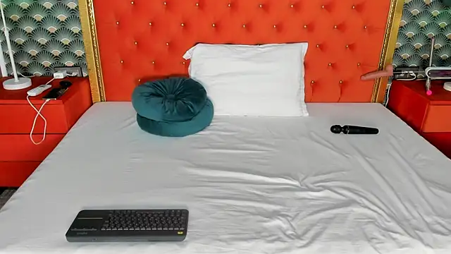 VallerieJones online show from 02/22/25, 04:51