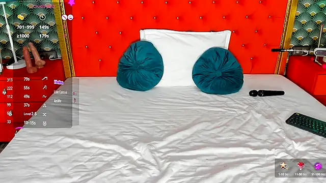 VallerieJones online show from 09/18/25, 08:16