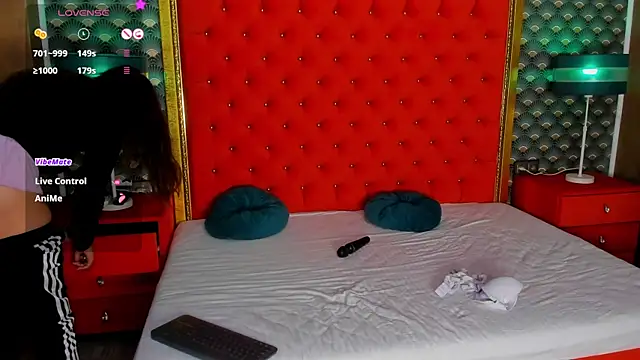 VallerieJones online show from 10/17/25, 08:28