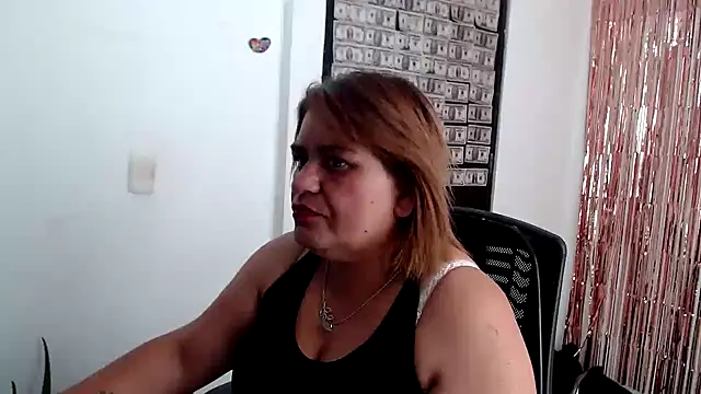 Snapshot of NAILAH_SANZ chatting on 01/28/25, 02:42 NAILAH SANZ online show from 01/28/25, 02:42