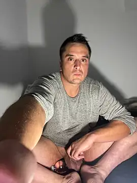 Snapshot of mrwilly7743 chatting on 09/27/25, 12:10 mrwilly7743 online show from 09/27/25, 12:10